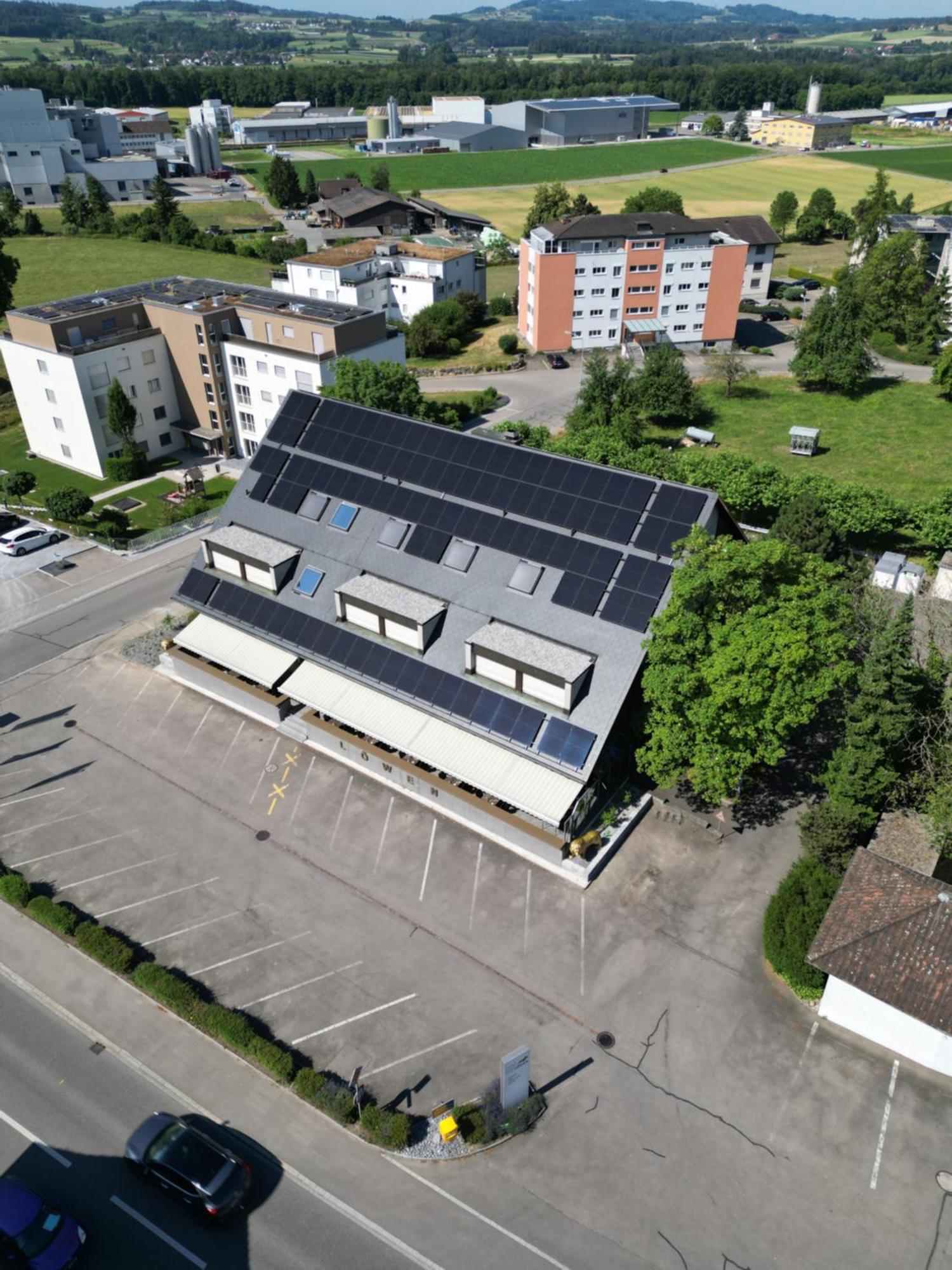 Landgasthof Lowen Sulgen Bagian luar foto