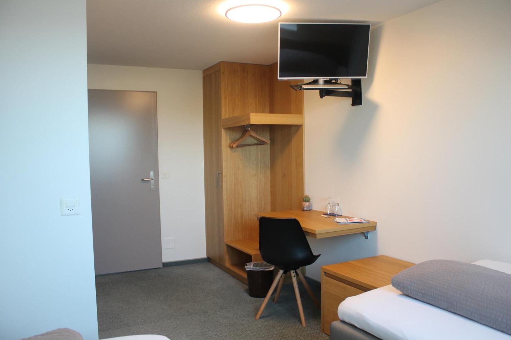 Landgasthof Lowen Sulgen Bagian luar foto